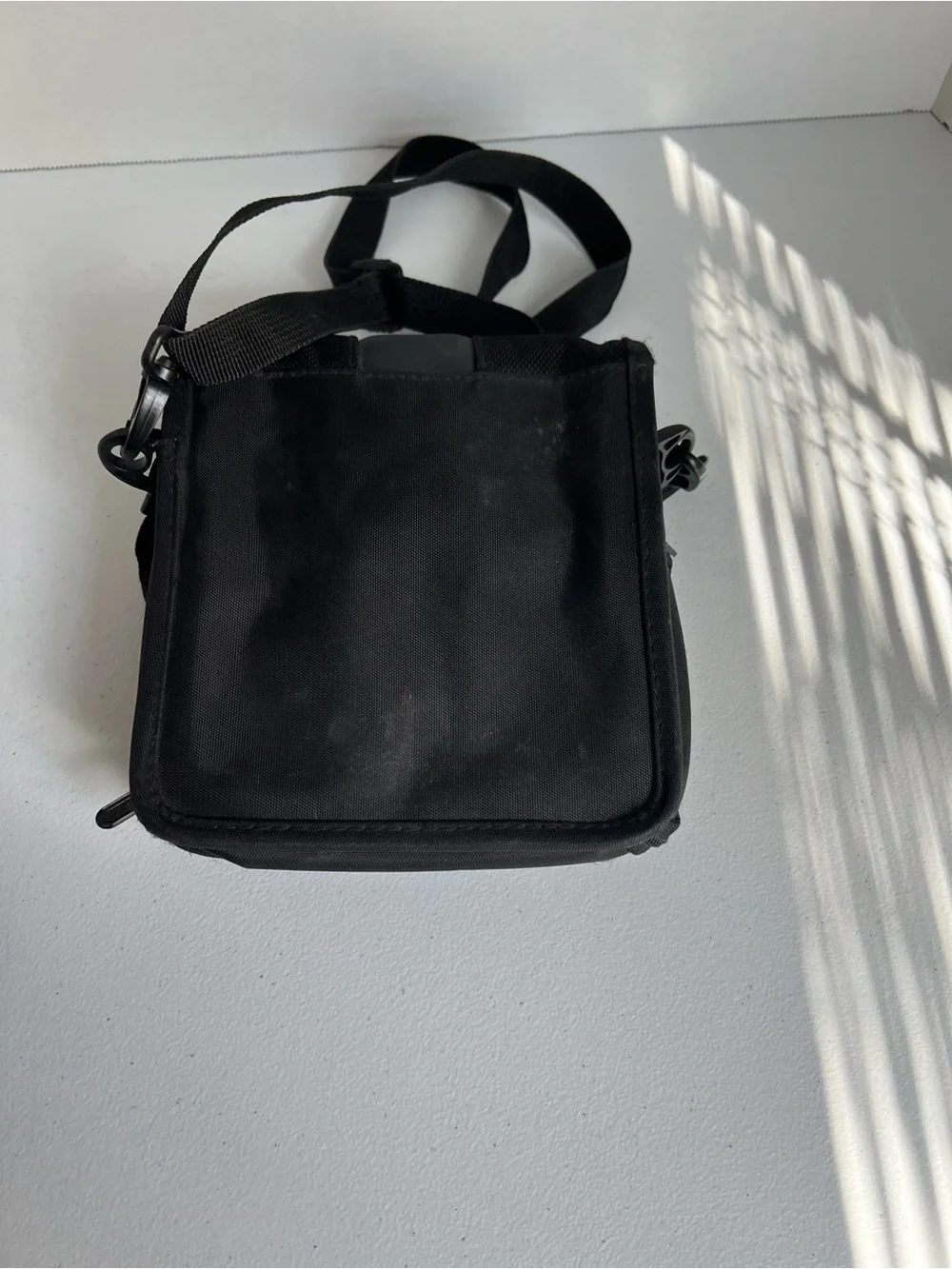 Nintendo DS Carrying Case Pouch Travel Bag Holds 12 Games-3 Compartment-Black.